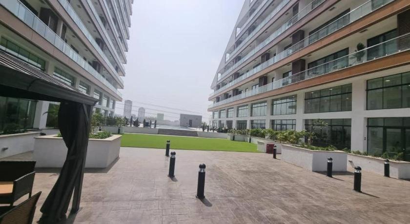 Piano And Gold At The Signature, Tetteh Quarshie Akkra Exterior foto